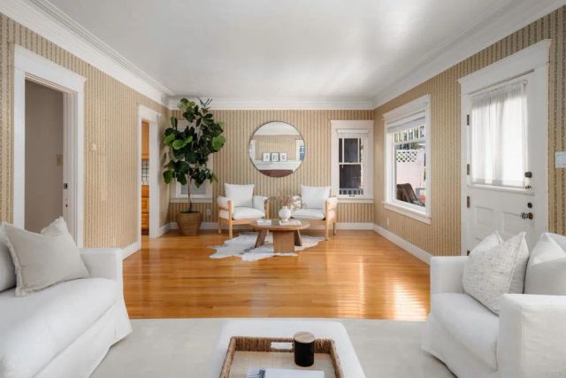 1138 Virginia Way, La Jolla, CA 92037