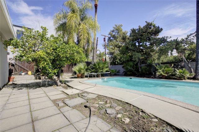 10412 Reseda, Porter Ranch, CA 91326