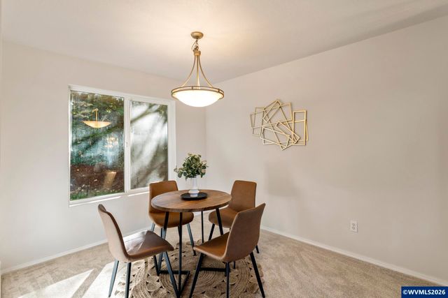 224 SW 4th St, Troutdale, OR 97060