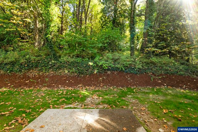 224 SW 4th St, Troutdale, OR 97060