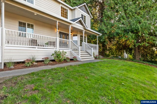 224 SW 4th St, Troutdale, OR 97060