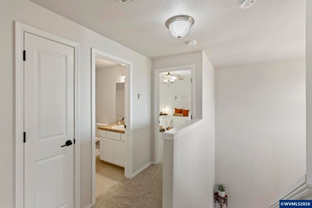 224 SW 4th St, Troutdale, OR 97060