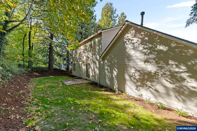 224 SW 4th St, Troutdale, OR 97060