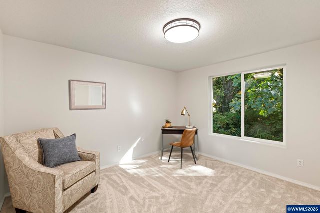 224 SW 4th St, Troutdale, OR 97060