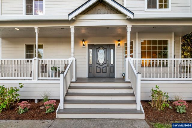 224 SW 4th St, Troutdale, OR 97060