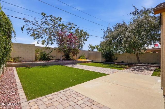 19037 N 6th Street, Phoenix, AZ 85024