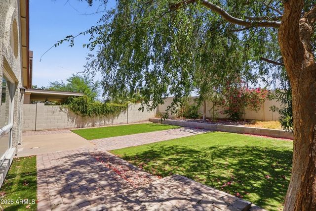 19037 N 6th Street, Phoenix, AZ 85024