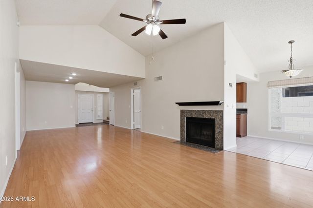 19037 N 6th Street, Phoenix, AZ 85024