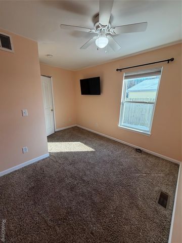 8645 Country Club Drive, Hamburg Township, MI 48169