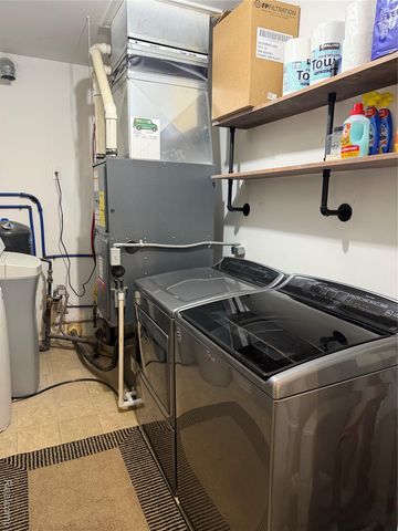 8645 Country Club Drive, Hamburg Township, MI 48169