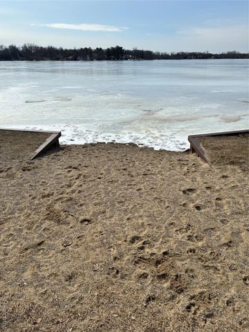 8645 Country Club Drive, Hamburg Township, MI 48169