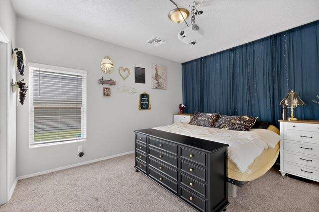1429 Tierra Verde Loop NW, Los Lunas, NM 87031