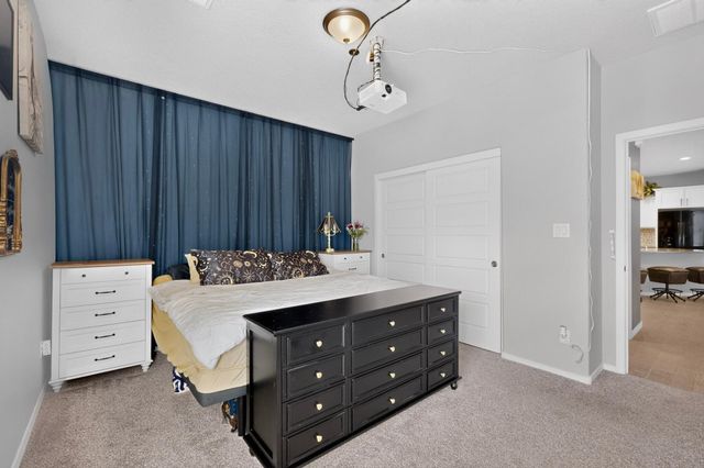 1429 Tierra Verde Loop NW, Los Lunas, NM 87031