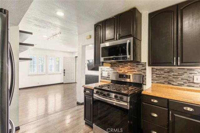 7309 Tampa, Reseda, CA 91335