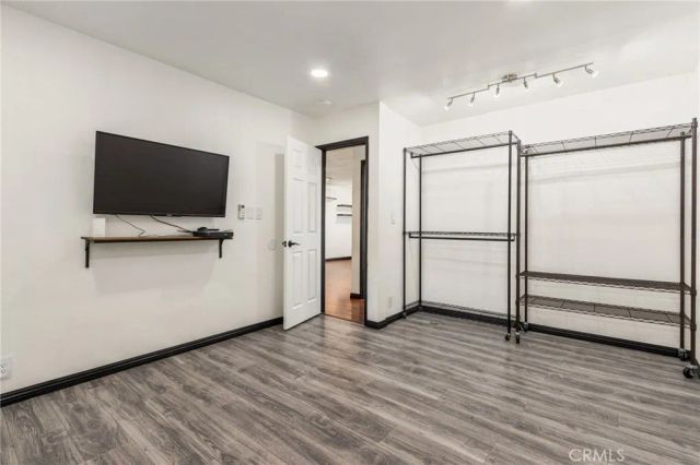 7309 Tampa, Reseda, CA 91335