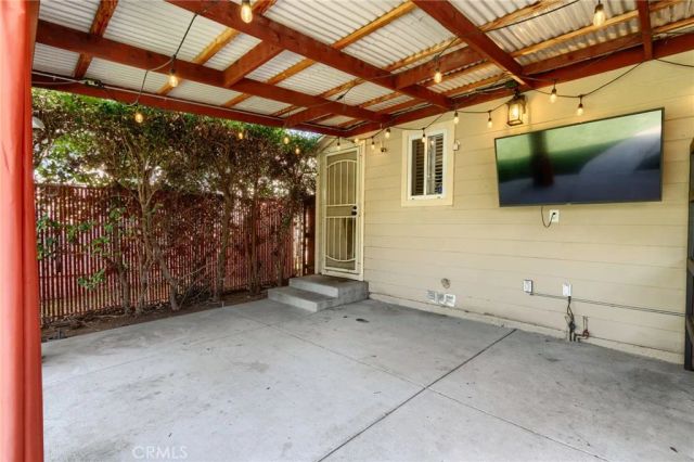 7309 Tampa, Reseda, CA 91335