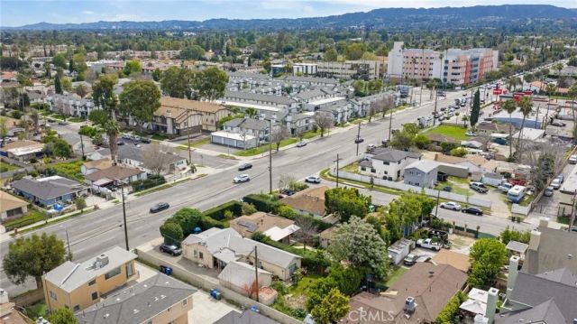 7309 Tampa, Reseda, CA 91335