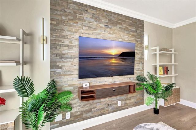 6210 Towncenter CIR, Naples, FL 34119