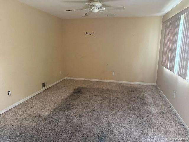 6486 Syracuse Street, Taylor, MI 48180