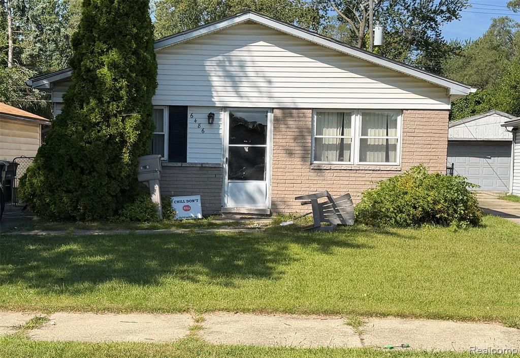 6486 Syracuse Street, Taylor, MI 48180