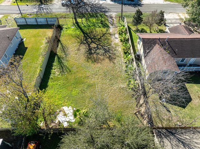 206 Oddo Street, Houston, TX 77022