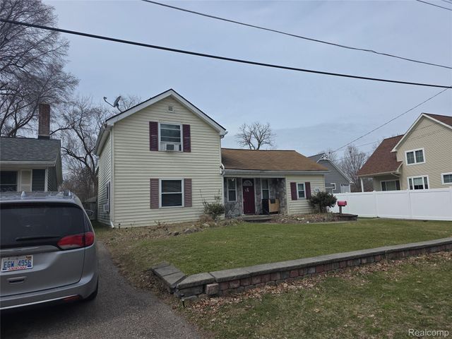 109 2nd Street, Holly Township, MI 48442