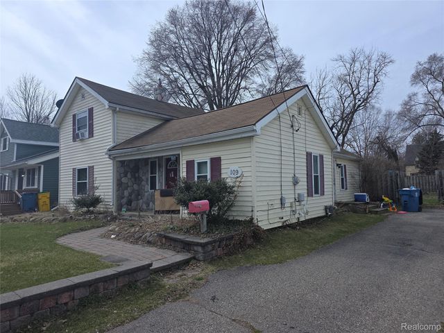109 2nd Street, Holly Township, MI 48442