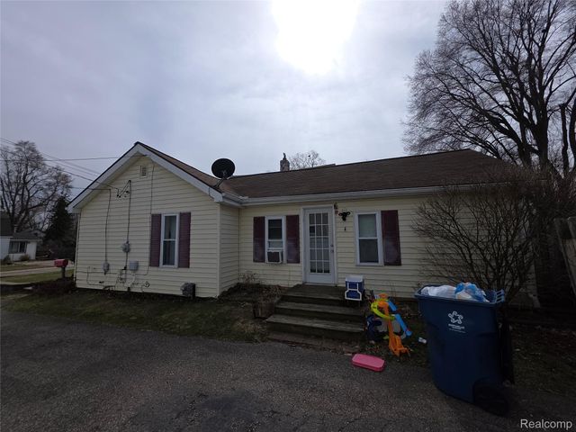 109 2nd Street, Holly Township, MI 48442