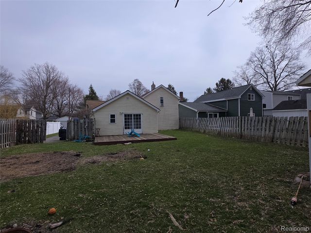 109 2nd Street, Holly Township, MI 48442