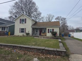 109 2nd Street, Holly Township, MI 48442
