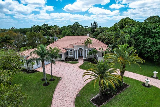 8280 Woodsmuir Drive, Palm Beach Gardens, FL 33412