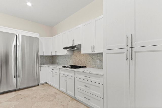 8280 Woodsmuir Drive, Palm Beach Gardens, FL 33412