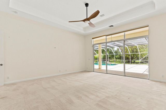 8280 Woodsmuir Drive, Palm Beach Gardens, FL 33412