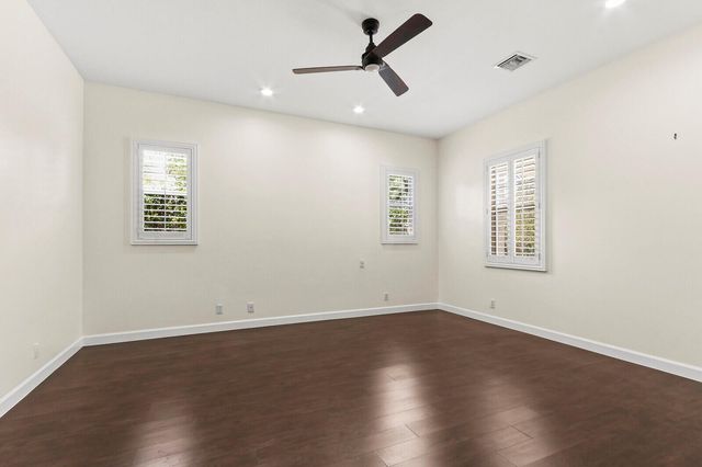 8280 Woodsmuir Drive, Palm Beach Gardens, FL 33412