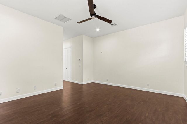 8280 Woodsmuir Drive, Palm Beach Gardens, FL 33412