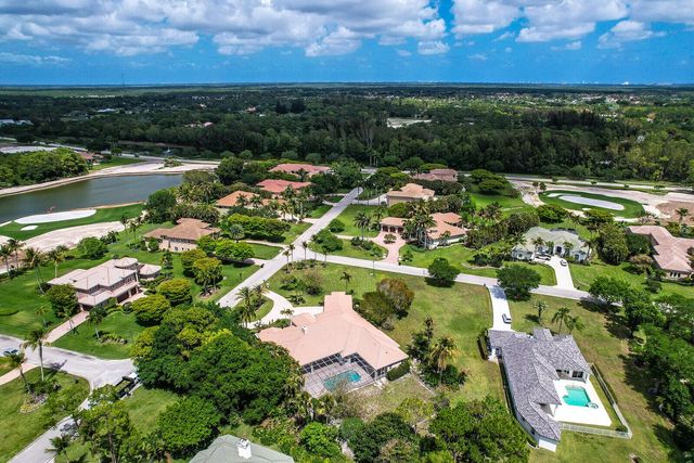 8280 Woodsmuir Drive, Palm Beach Gardens, FL 33412