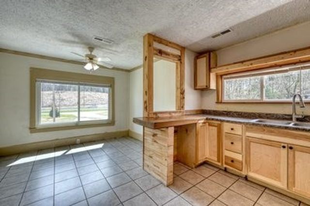 5380 W Us Highway 64, Murphy, NC 28906