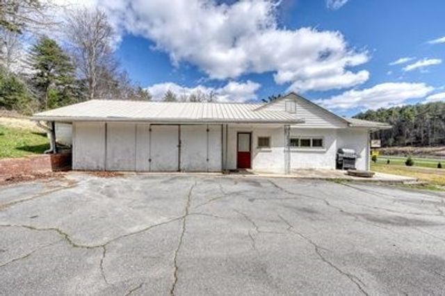 5380 W Us Highway 64, Murphy, NC 28906