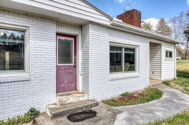 5380 W Us Highway 64, Murphy, NC 28906