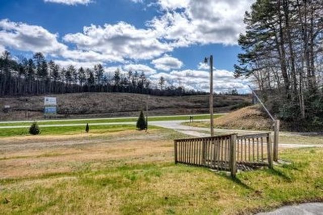 5380 W Us Highway 64, Murphy, NC 28906