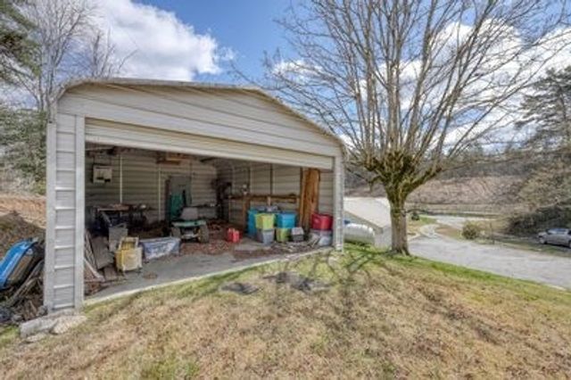 5380 W Us Highway 64, Murphy, NC 28906
