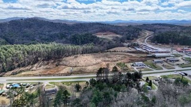 5380 W Us Highway 64, Murphy, NC 28906