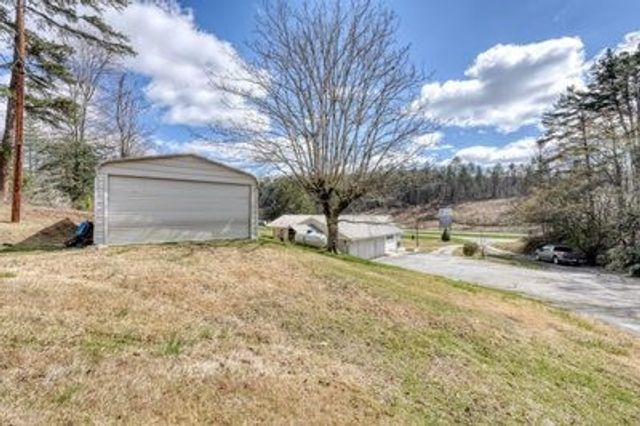 5380 W Us Highway 64, Murphy, NC 28906