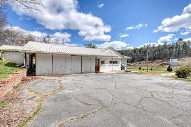 5380 W Us Highway 64, Murphy, NC 28906