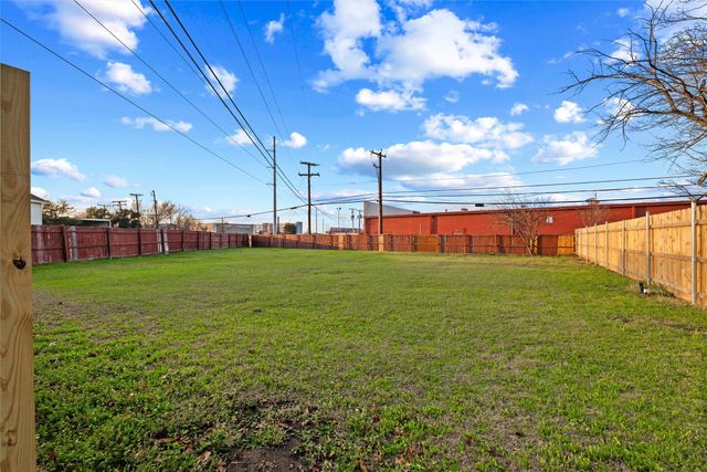 614 Greenbrook Lane, Grand Prairie, TX 75052