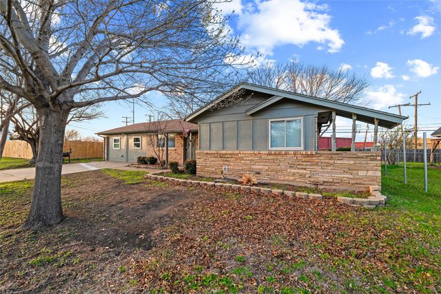 614 Greenbrook Lane, Grand Prairie, TX 75052