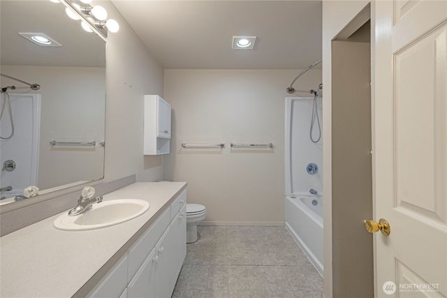 6387 NW Aileron Court, Silverdale, WA 98383