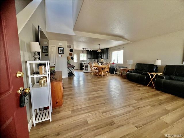9744 Fox Den Dr, Littleton, CO 80125