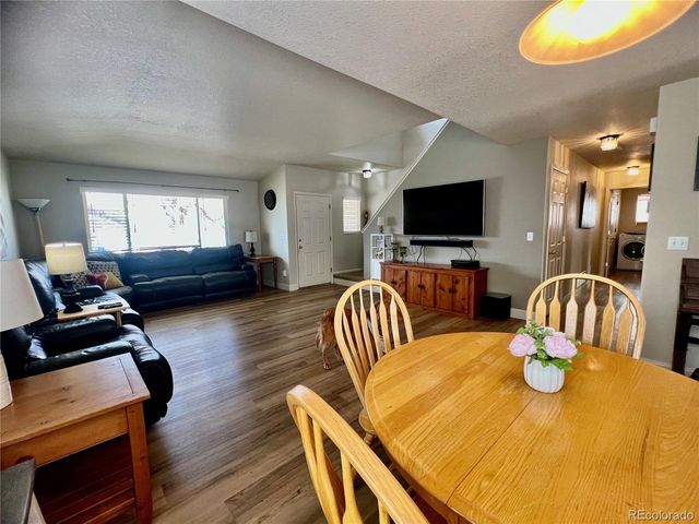 9744 Fox Den Dr, Littleton, CO 80125