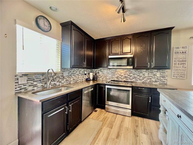 9744 Fox Den Dr, Littleton, CO 80125